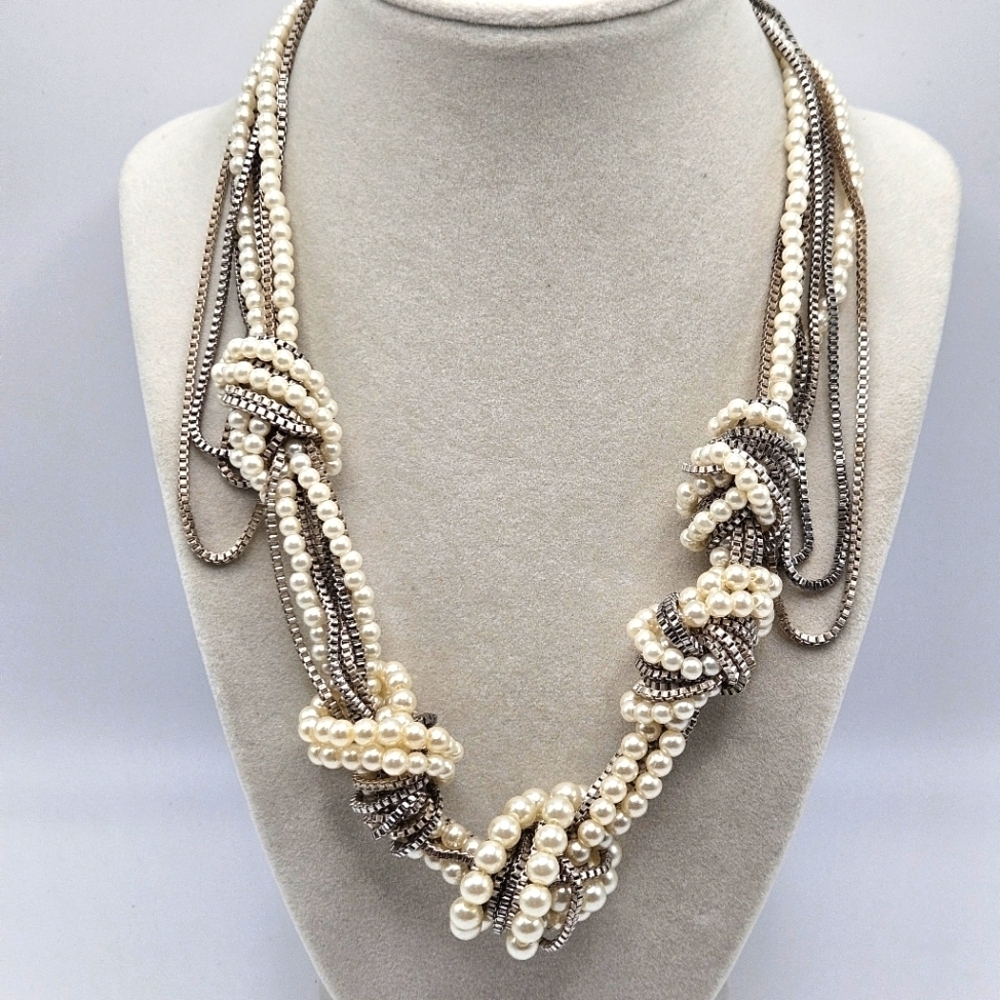 VINTAGE Traci Lynn Faux Pearl Silver Tone Mixed Metal Knotted Necklace